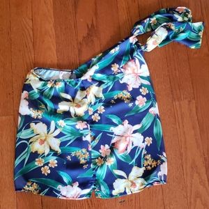 NY&Co halter button tank with flower pattern